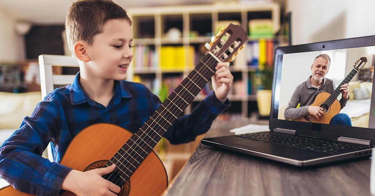Virtual music lesson with world-class guitar teacher.